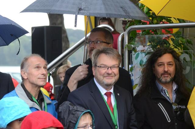 weltkindertag an Hannovers Maschsee  05    links der schulleiter der IGS Garbsen  A. Hadaschik