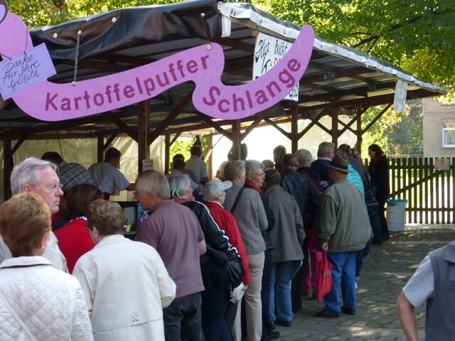 Wer hier angekommen ist kann bald Kartoffelpuffer essen.