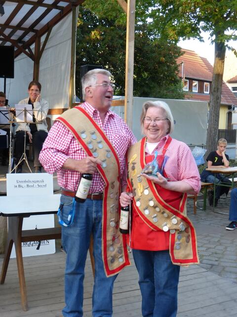 Die Kartoffelkönige 2014: Helmut Beier (zum 10. Mal) und Gisela Dralle.