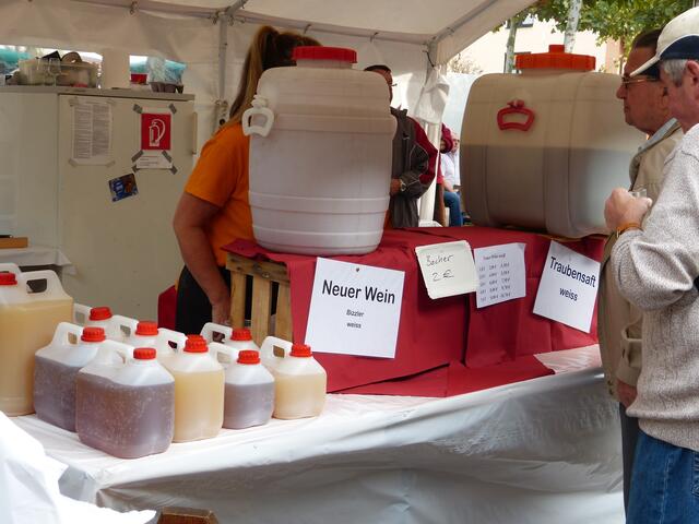 Der neue Wein darf nicht fehlen !