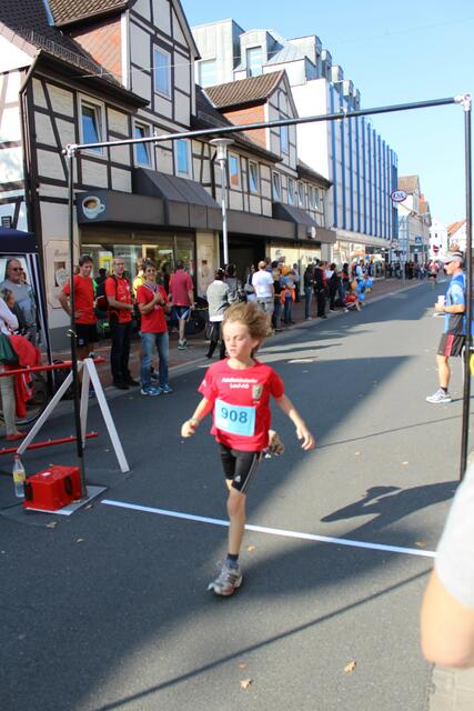 Piet Zachert schwebt förmlich ins Ziel. | Foto: Axel Kiehne