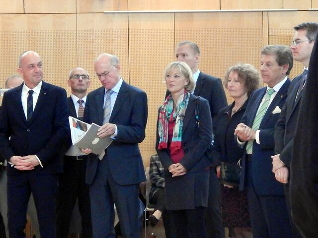Landrat von AIC-FDB Dr. Klaus Metzger, Bundestagspräsident Norbert Lammert, Landtagsabgeordnete Carolina Trautner, Frau Oswald, Edi Oswald und Peter Tomaschko MdL