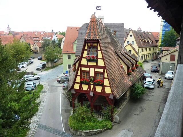 Ein Häuschen mit Minigarten