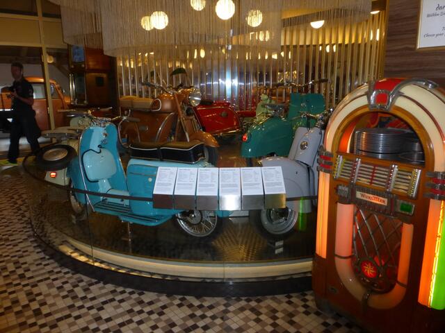 Und dann diese Musikbox; IRRE!