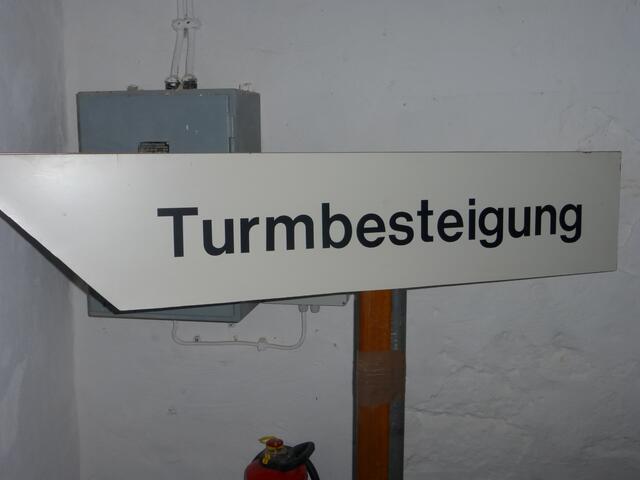 Über 220 Stufen hinauf.