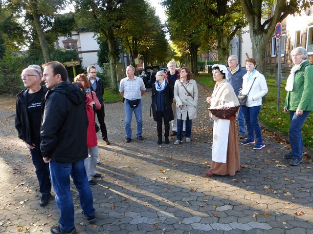 Stadtführerin Elena am Sonntagmorgen am Anfang der Stadtführung.