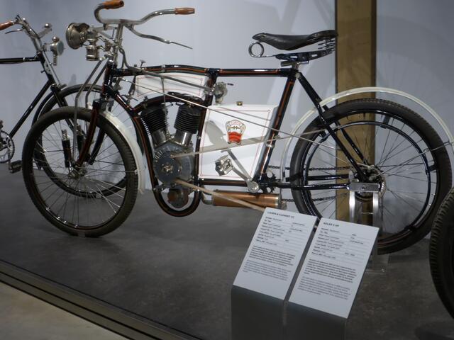 Waren das damals Motorroller oder schon E-Bikes?