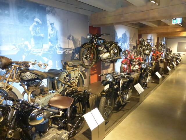 Die Motorräder wurden moderner.