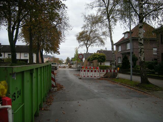 Hier werde im nächstem Jahr die Bäume und Radwege auch entfernt.  Von der Schützenstasse aus gesehen.
