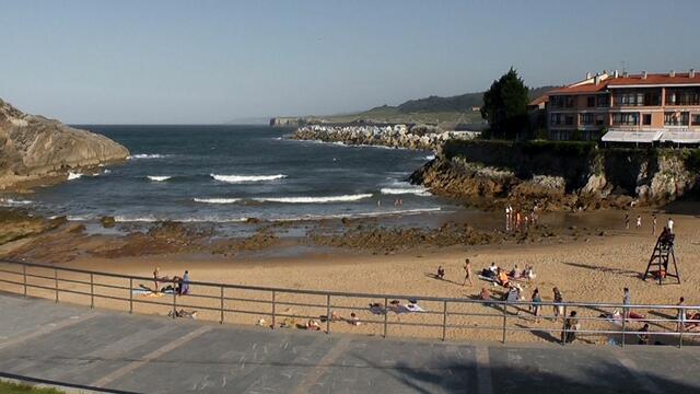 STRAND VON LLANES