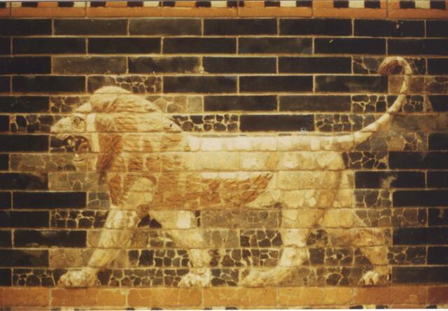 Auch in Babylon gab es eine unüberschaubare Anzahl von Göttern. Der Löwe war ein göttliches Symbol. | Foto: Christel Wolter