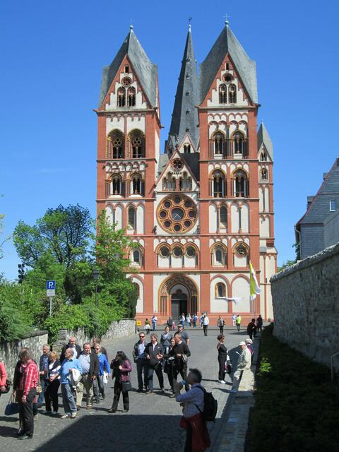 Der Limburger Dom in der Vorderansicht.