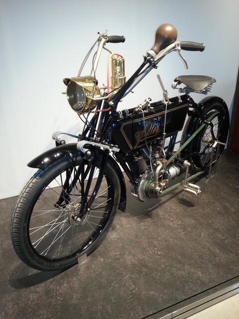 Anfang des 20. Jahrhunderts fuhr man Adler