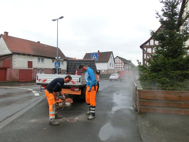 Vorbereitende Arbeiten durch Vertreter der Stadt | Foto: Barbara Wagner