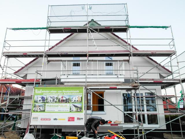Der Rohbau ist nach 36 Stunden fast fertig