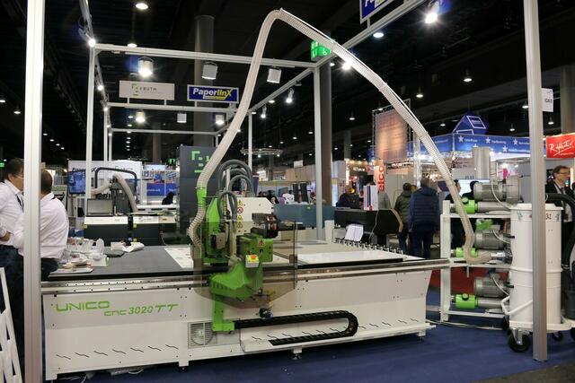 Maschine zum Ausschneiden von Figuren aus einer Platte