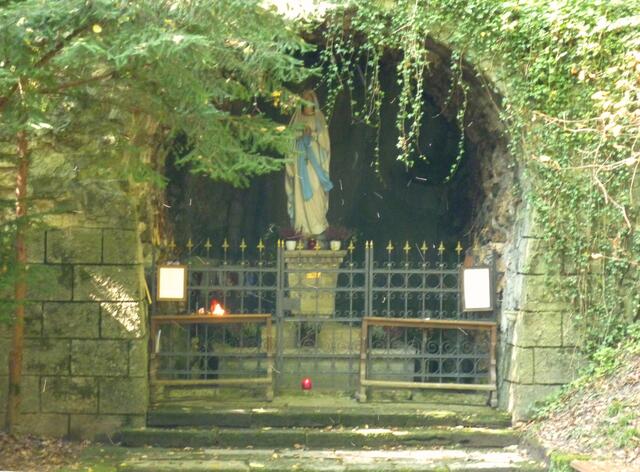 Die Lourdesgrotte