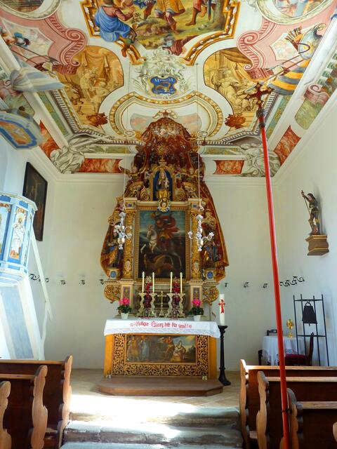 Klein, aber prächtig ist das "Ähndl". So nennen die Einheimischen die St. Georgs-Kirche, auch Ramsachkircherl genannt.