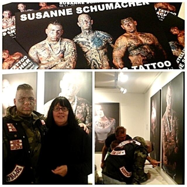 Ausstellung - Tattoo - Geschichten auf der Haut. Künstlerin Susanne Schumacher und Daniel Gun. Auf den Fotos die Models Daniel, Dennis und Marcel.