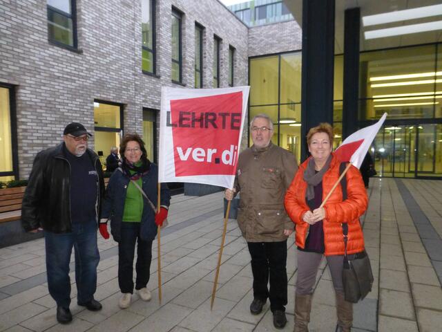 Verdi Lehrte; mit Klaus Steinhauer, Helga Laube-Hoffmann, manfred Hoffmann, Dunja Borges  Konzernbertriebsratsvorsitzende)