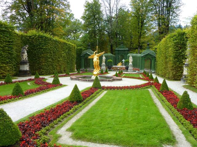 Ein seitlicher Gartenteil