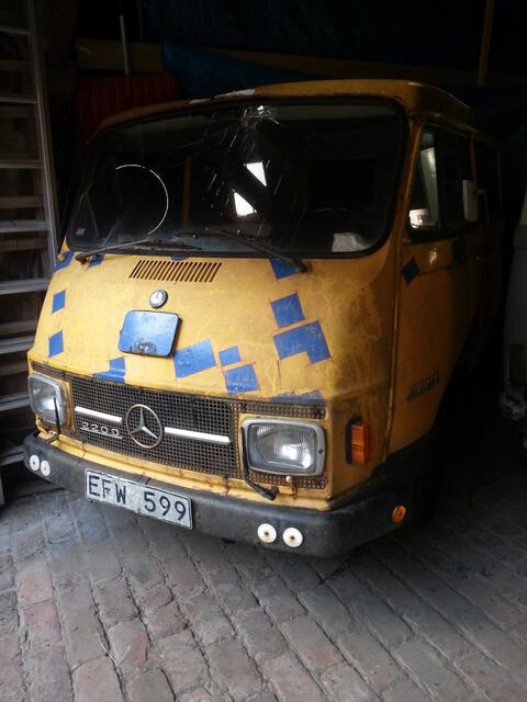 Ersatzteilträger aus Schweden - direkt Import vom Wolfhager Schrottplatz