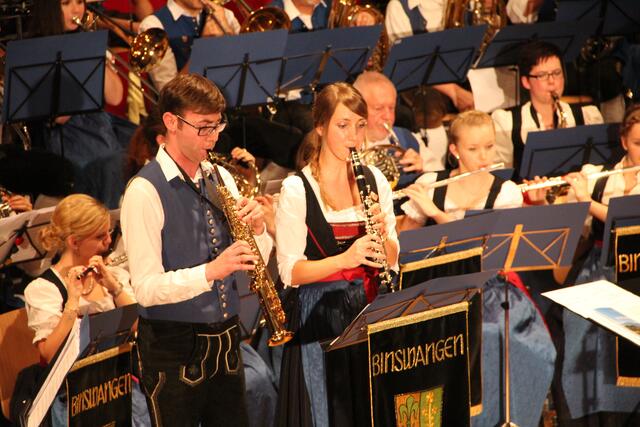 Johannes Stallauer (Sopransaxofon) und Franzsika Rigel (Klarinette)