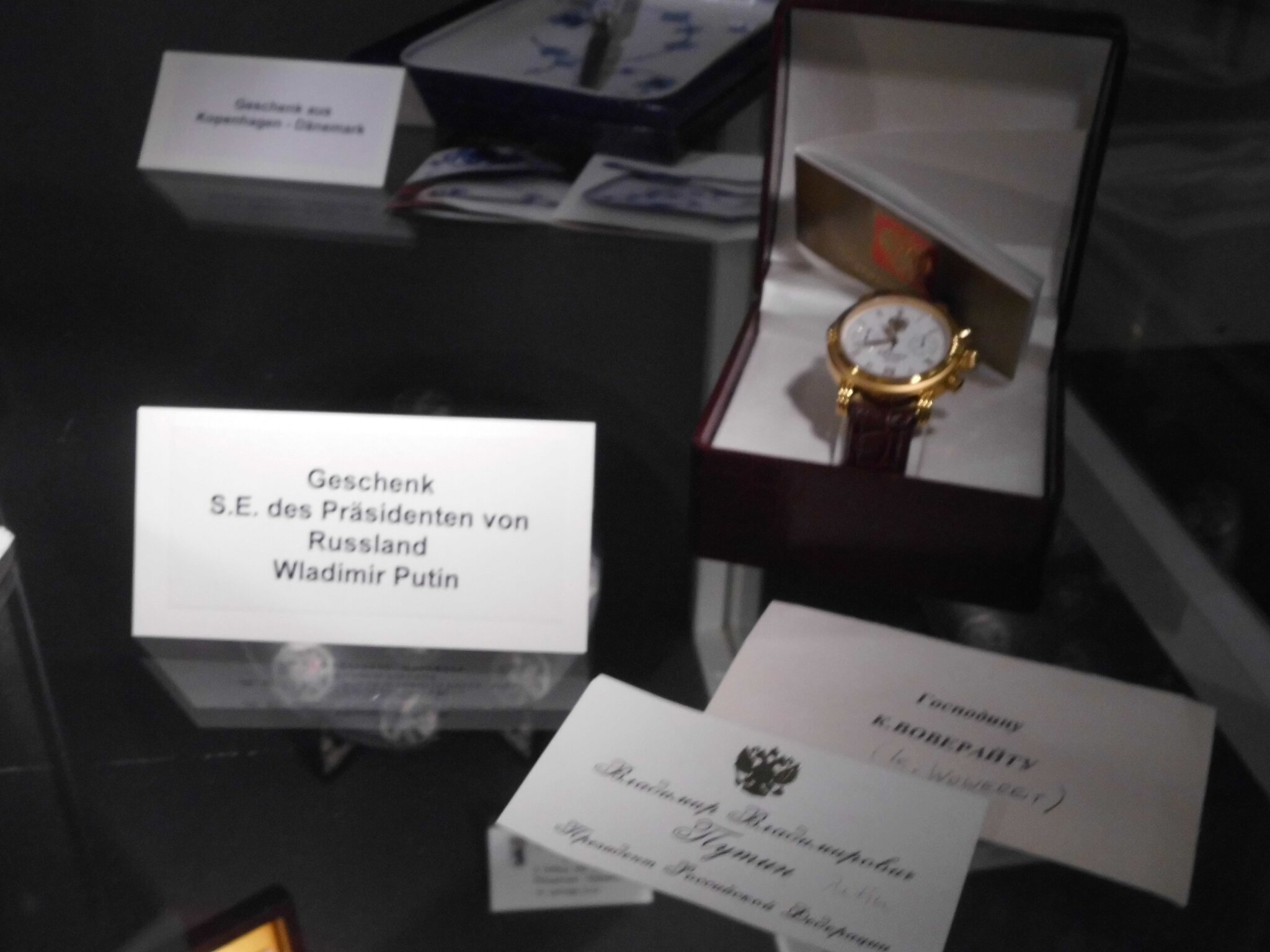 Welche Uhr Trägt Wladimir Putin Wladimir Putin's goldene Uhr, da war der Präsident sprachlos - Berlin