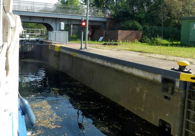 .... die historische Schleuse Limmer