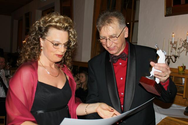 Petra mit dem Kampfsportler und Veranstalter ,,Hall of Honour" Gregor Huss