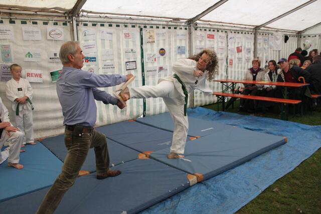 Vorführung beim "Spendenlauf" in Meitingen
