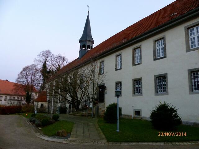 Am Kloster angekommen, erblickten wir nach einem kurzen Fußweg die Klosterkirche.