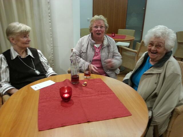 ... die Damen hatten sichtlich Spaß !