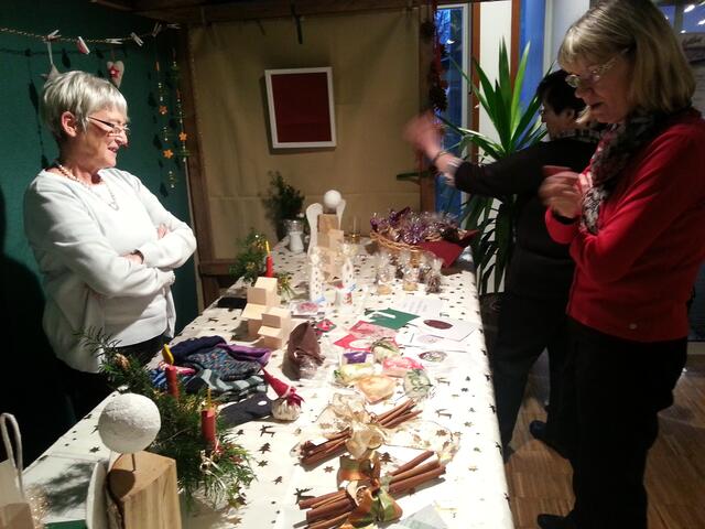 ... schon fast leergefegte Verkaufstische