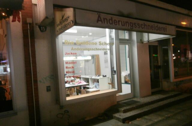 "Die goldene Schere" >Änderungsschneiderei.