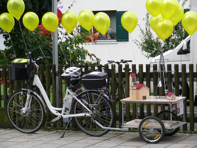 Mobiler Infostand mit Minimodellen