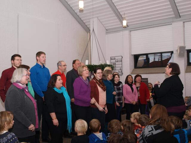 Der Gospelchor Colours sorgt für den musikalischen Rahmen