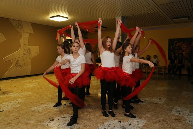 Die Gruppe „Little Angels“ tanzte zum Lied „The Rose“, was nicht nur Spartenleiter Bernt Rose sehr gefiel.