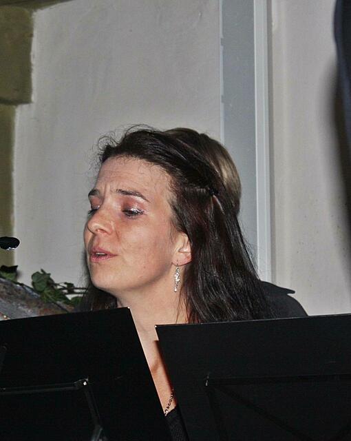 Solosängerin Selina Weller