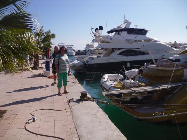 . . . im Marina-Hafen von Hurghada . . .