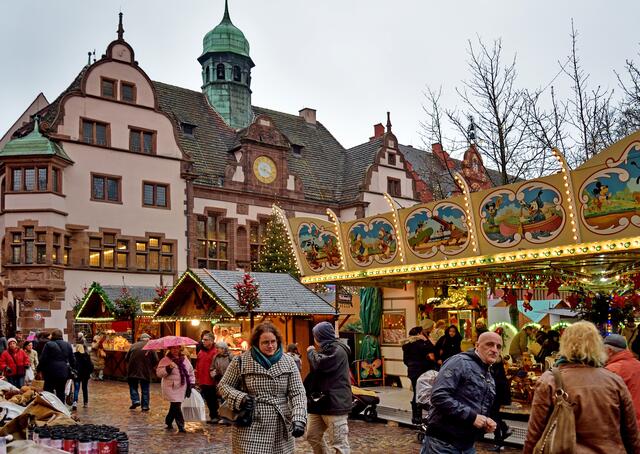 Weihnachtsmarkt in Freiburg, Rathausplatz