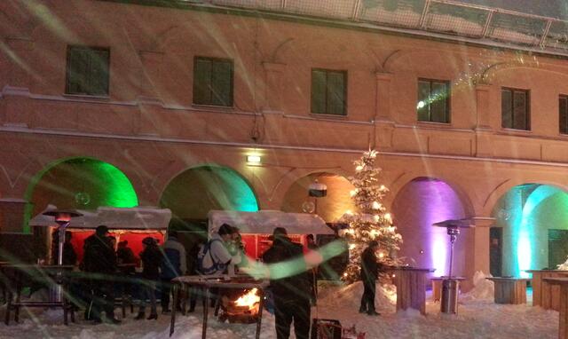 Und es  hat gschneit und  geschnieben und gschneibt