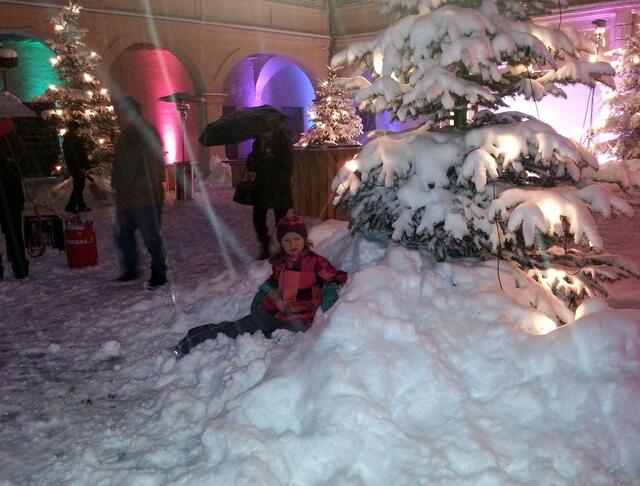 Aber das schönste ist doch, sich im Schnee zu kugeln