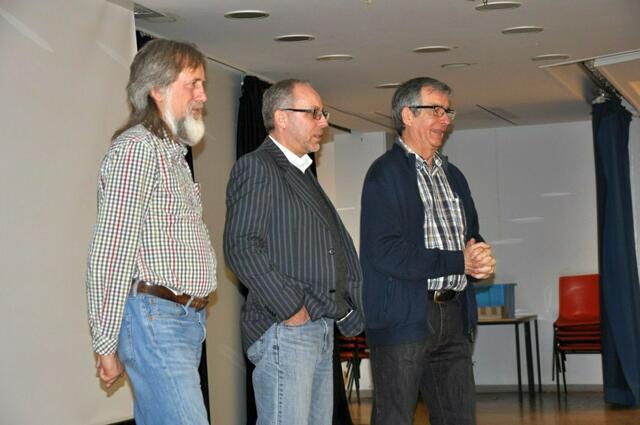 So fast fertig - Die Abzeichen konnten alle an den Mann, die Frau gebracht werden. Viel zu tun, bei über 70 Anwesenden.