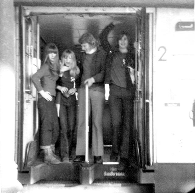 Bahnhof Lehrte ca. 1974/75 - Fans aus Burgdorf