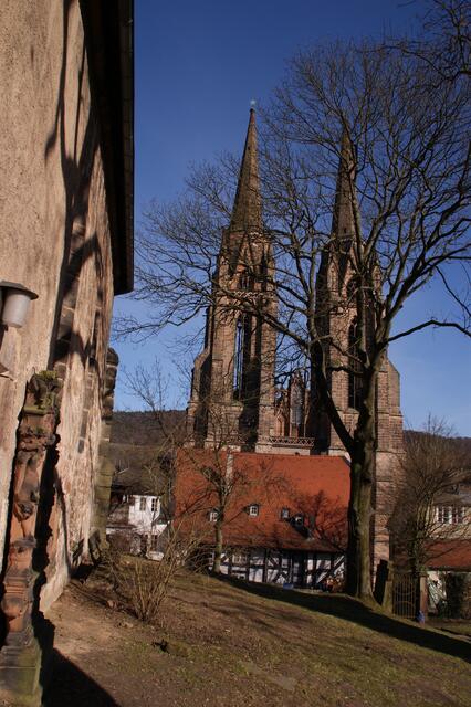 Blick vom Eingang der Kapelle zur Elisabethkirche
