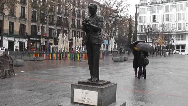 Federico Garcia Lorca verlassen im Regen