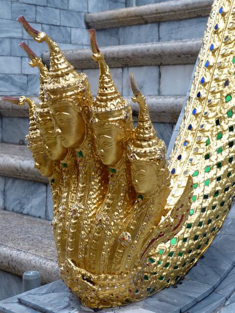 Fuenfkoepfige Schlange !