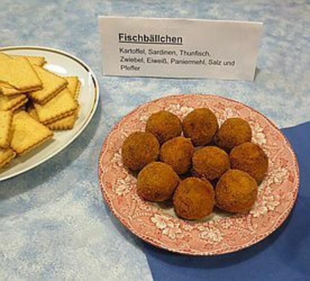 Fischbällchen