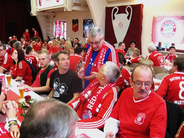 Beim Bayern-Rudi läßt die Anspannung langsam nach